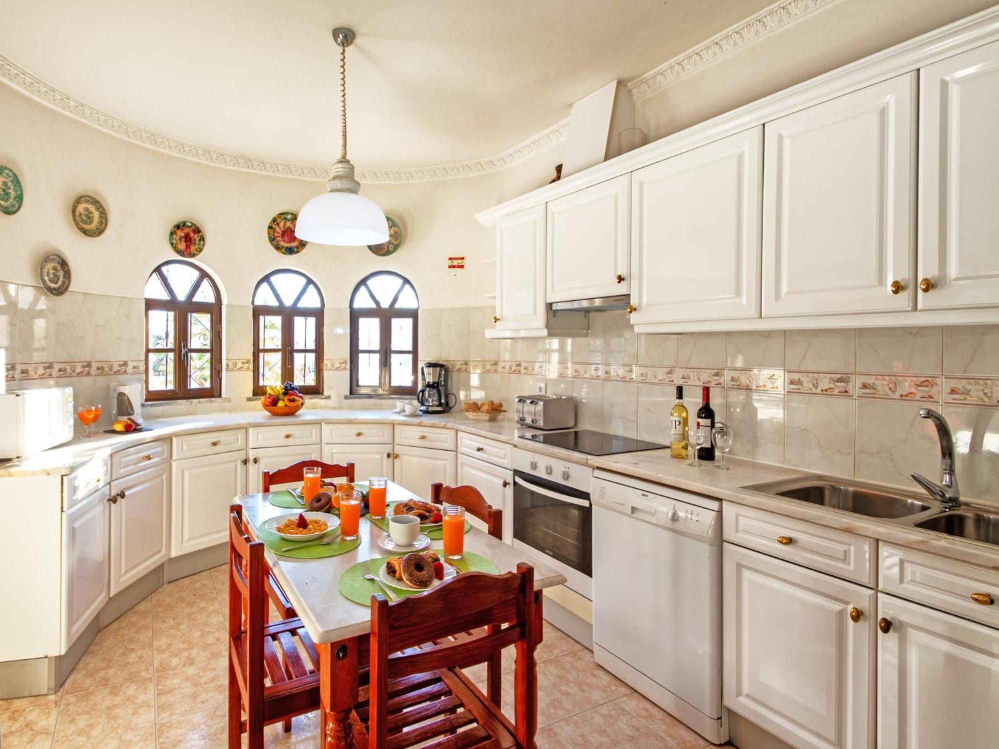 Charming Villa In Albufeira With Private Pool Eksteriør billede